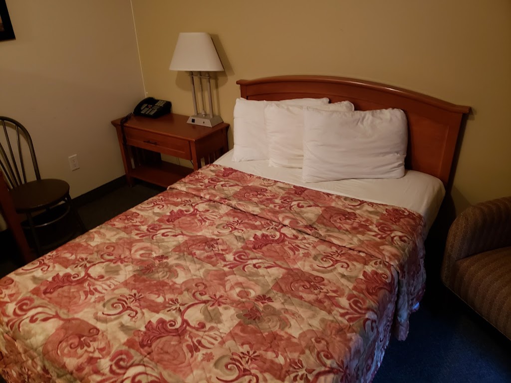 Hotel Le Mirage | 365 Boul Sir-Wilfrid-Laurier, Saint-Basile-le-Grand, QC J3N 1M2, Canada | Phone: (450) 461-1571