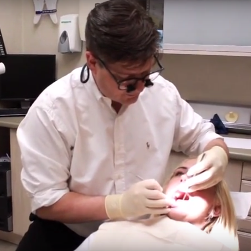 Dr. Robert Railton B,Sc.,D.D.S. | 17600 Yonge St, Newmarket, ON L3Y 4Z1, Canada | Phone: (905) 853-4546