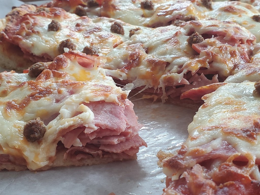 Verns Pizza - St Anne Winnipeg | 147 St Annes Rd, Winnipeg, MB R2M 2Z5, Canada | Phone: (204) 306-0202