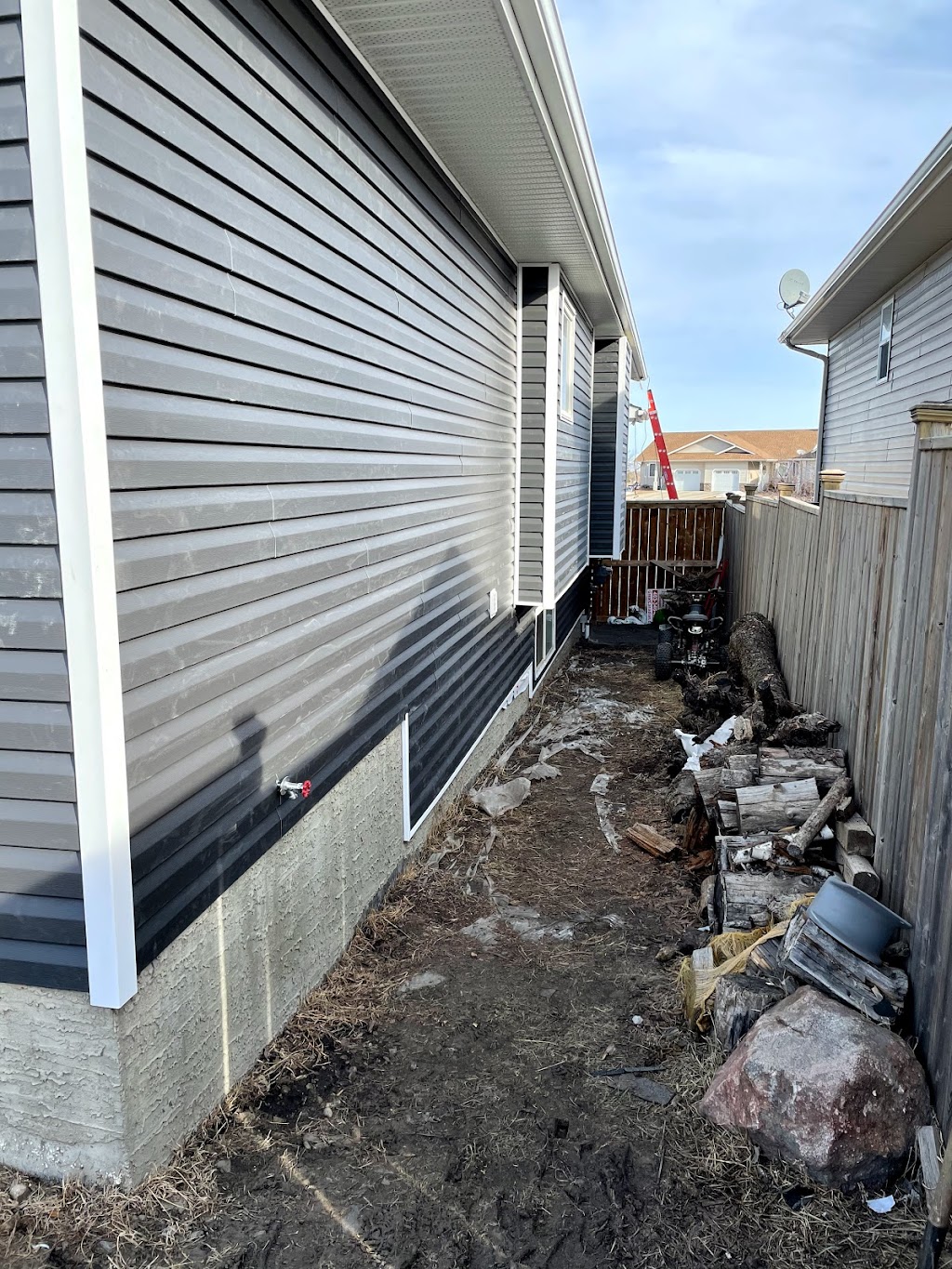 Red Deer Roofing & Exteriors Ltd | 16 Allwright Close, Red Deer, AB T4R 3P1, Canada | Phone: (403) 391-4292