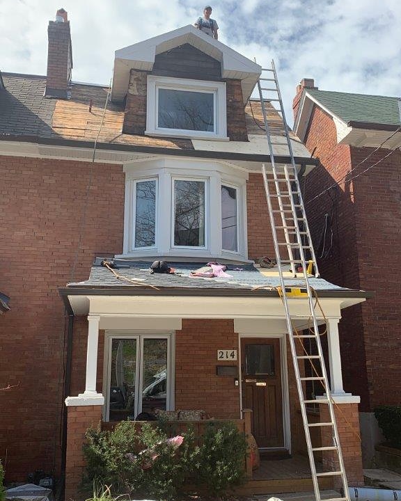 Top Roofers Toronto | 49 Laird Dr, East York, ON M4G 3T4, Canada | Phone: (416) 333-8527