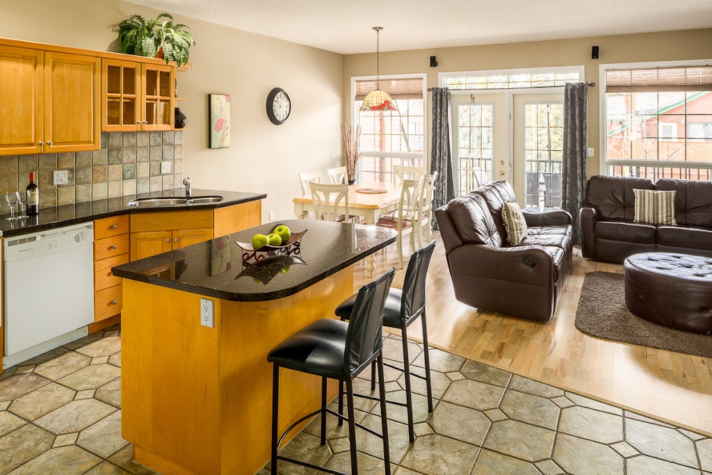 Fairmont Creek Vacation Rentals | 5006 Fairmont Frontage Rd, Fairmont Hot Springs, BC V0B 1L1, Canada | Phone: (877) 646-5890