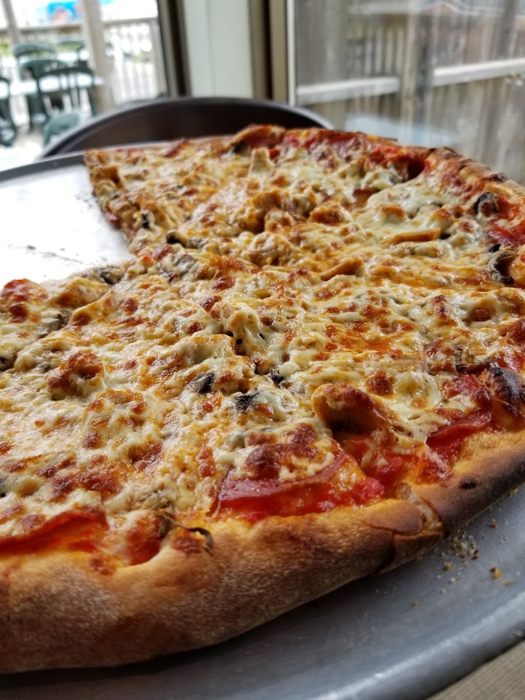 Lakefield Restaurant | 107 Queen St, Lakefield, ON K0L 2H0, Canada | Phone: (705) 652-1119