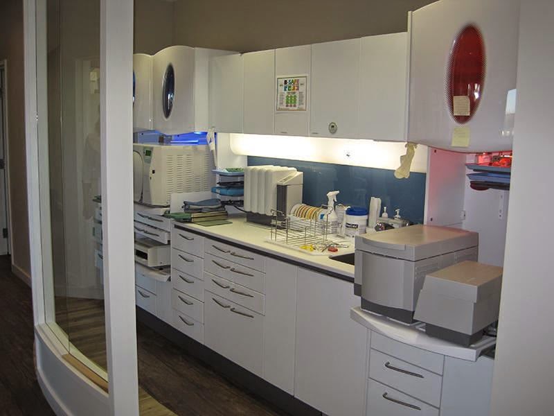 Centre Dentaire Lyne Pharand | 21 Boulevard de la Cité-des-Jeunes, Vaudreuil-Dorion, QC J7V 0N3, Canada | Phone: (450) 218-7070