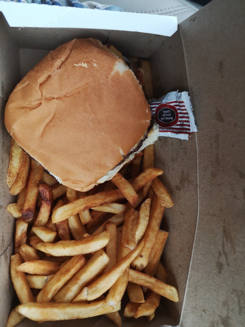 Fat floyds | 84 Glooscap Trail, Springhill, NS B0M 1X0, Canada | Phone: (902) 597-2782