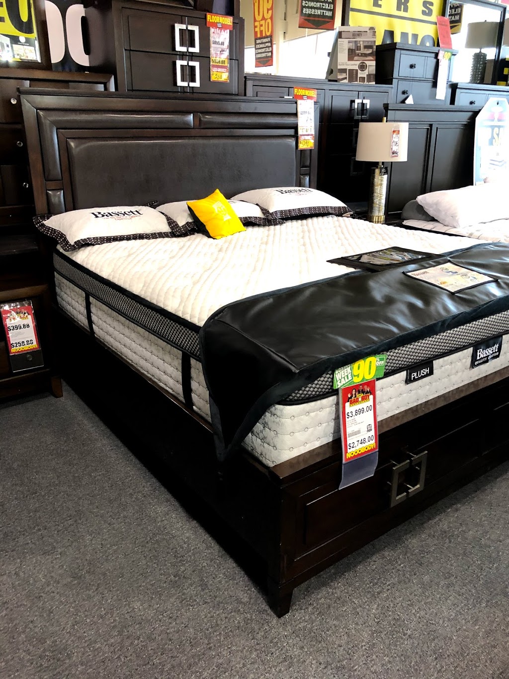 Lastmans Bad Boy | 42 Caplan Ave, Barrie, ON L4N 0M5, Canada | Phone: (705) 722-7132