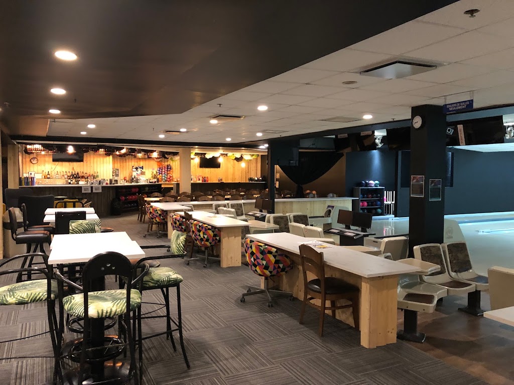 Salon de quilles La Pocatière | 708 4e Avenue Painchaud, La Pocatière, QC G0R 1Z0, Canada | Phone: (418) 856-1028