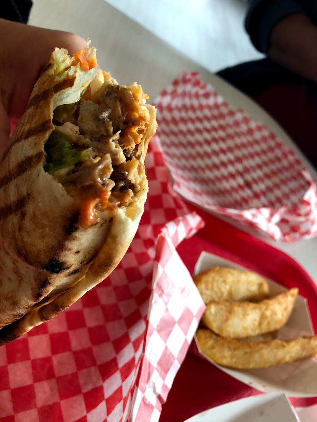 Shawarma Flavors | 755 Dundas St W, Mississauga, ON L5C 3B6, Canada | Phone: (905) 270-7270