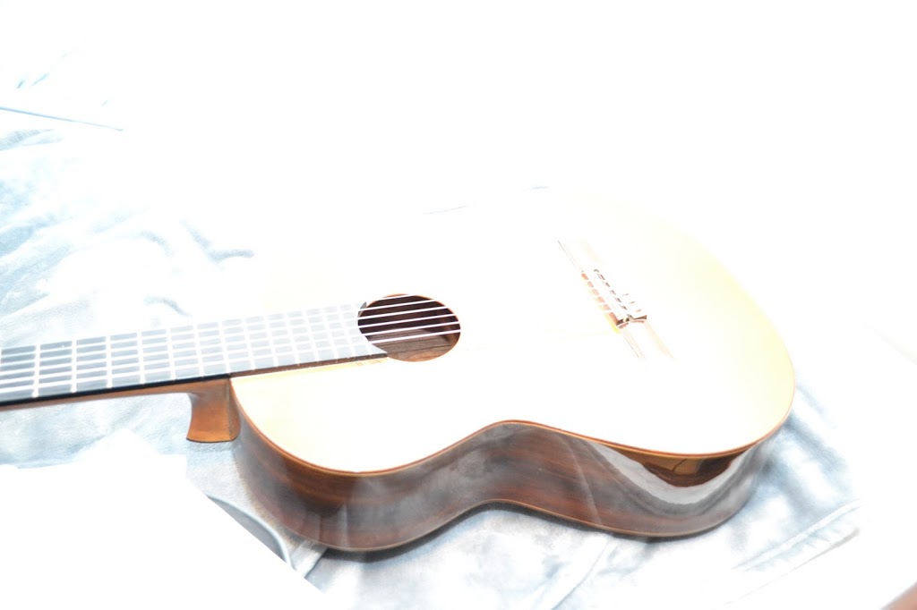1st in Entertainment guitar and bass | 1528 21 Ave NW, Calgary, AB T2M 1L8, Canada | Phone: (587) 700-5085