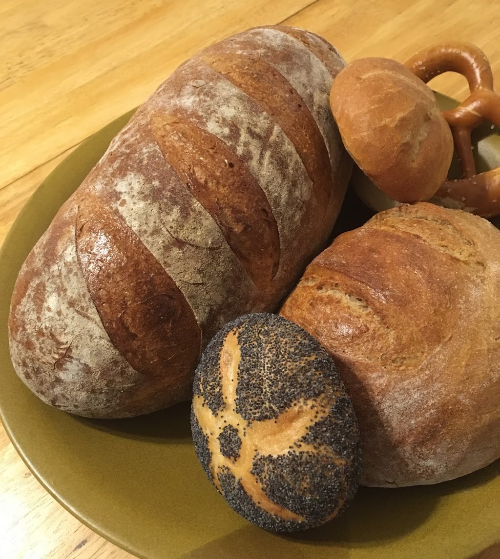Hartmanns Bakery | Westgate Public Market, 2090 10 Ave SW, Salmon Arm, BC V1E 0E1, Canada | Phone: (250) 253-3037