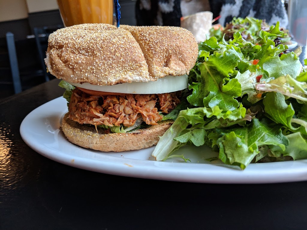Green Earth Vegan Cuisine | 804 Danforth Ave, Toronto, ON M4J 1L2, Canada | Phone: (416) 778-9199