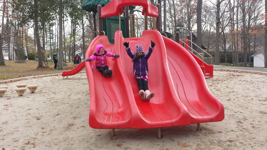 Parc des Spiritains | 10 Rue des Spiritains, Gatineau, QC J8V 1B5, Canada | Phone: (866) 299-2002