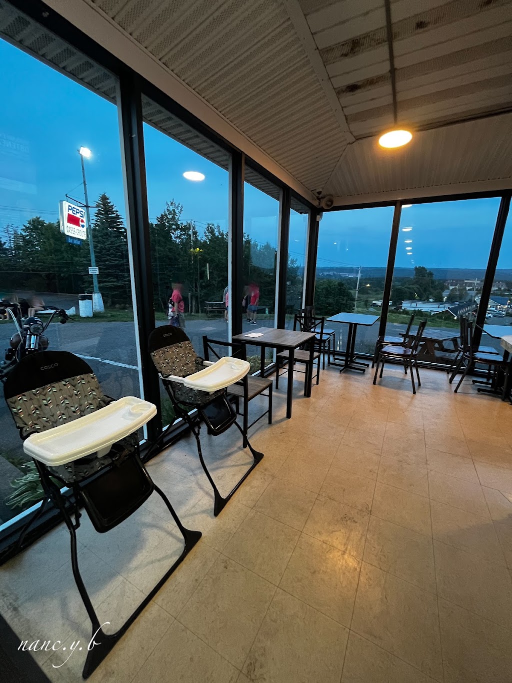 Régal Glacé | 20 Bd Cartier, Rivière-du-Loup, QC G5R 5Z4, Canada | Phone: (418) 867-3980