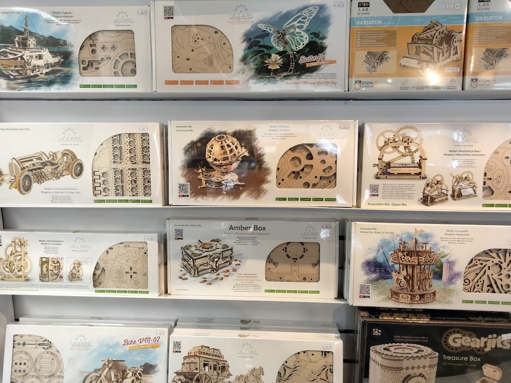 Puzzles & Pastimes Hobby Shop | 18 Coldwater Rd, Coldwater, ON L0K 1E0, Canada | Phone: (705) 717-3462