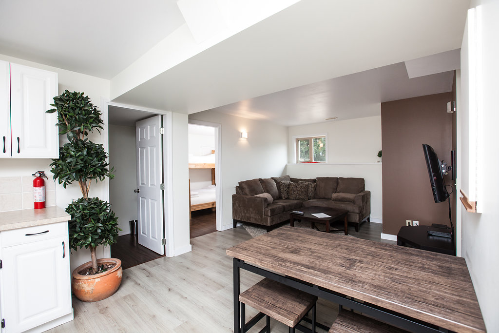 Base Camp Guest House & Cabins | 1075 Pine Rd, Revelstoke, BC V0E 2S0, Canada | Phone: (250) 814-4780
