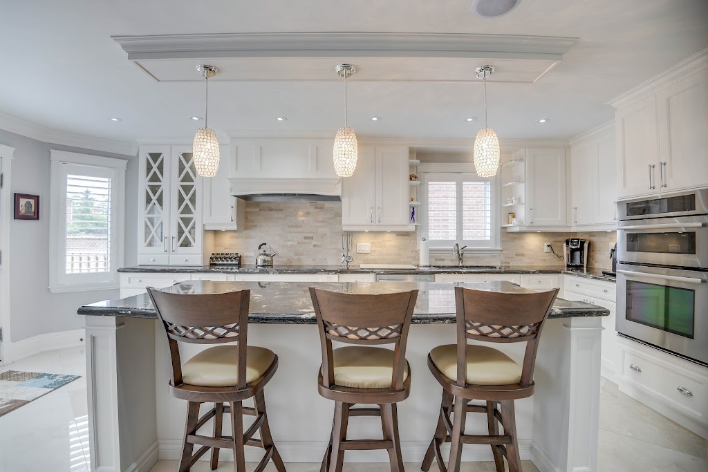 Team Sessa Real Estate | 9100 Jane St, Concord, ON L4K 0A4, Canada | Phone: (647) 560-7778