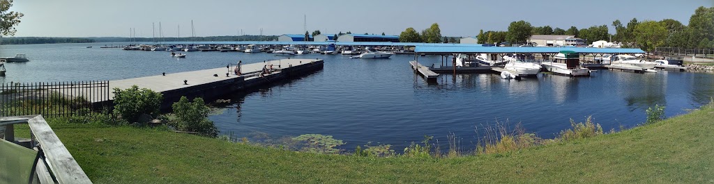 The Quarterdeck Restaurant | 67 Juneau Rd, Victoria Harbour, ON L0K 2A0, Canada | Phone: (705) 534-1211