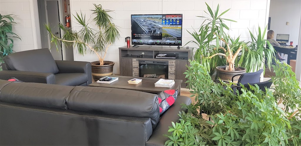 Listowel Chrysler | 754 Main St E, Listowel, ON N4W 2C7, Canada | Phone: (519) 291-1900