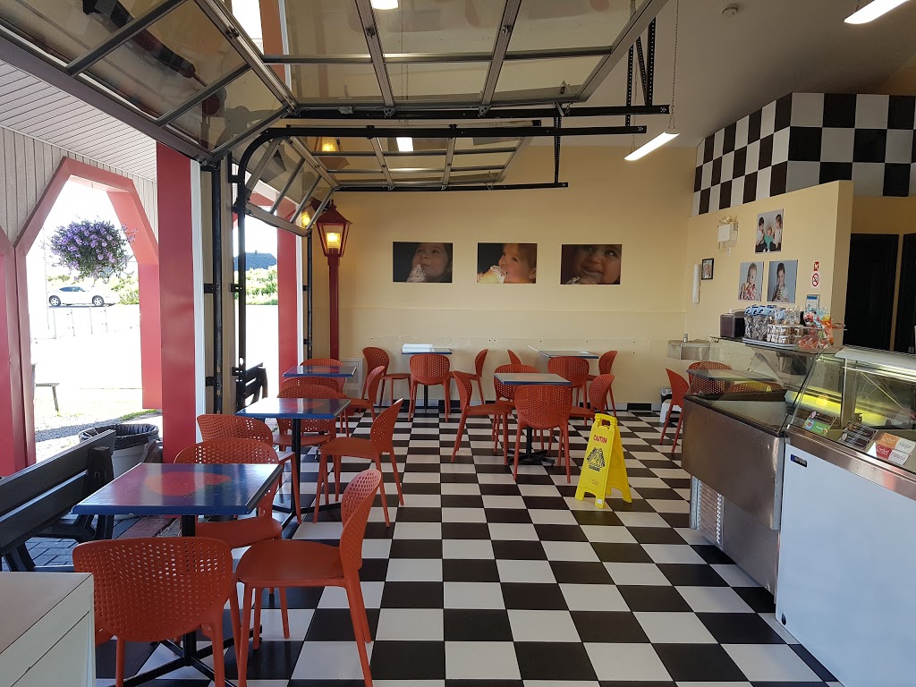 Bar Laitier La Grange | 303 Rue Seigneuriale, Québec, QC G1C 3P7, Canada | Phone: (418) 660-1950