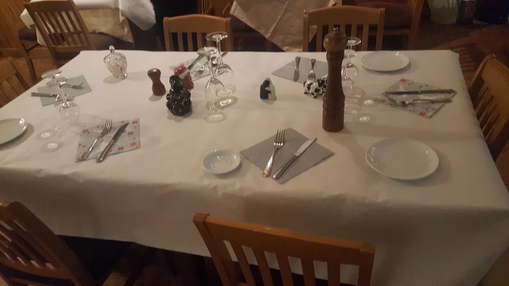 La Grotta Pizzeria | 951 Pape Ave, East York, ON M4K 3V6, Canada | Phone: (416) 423-2244