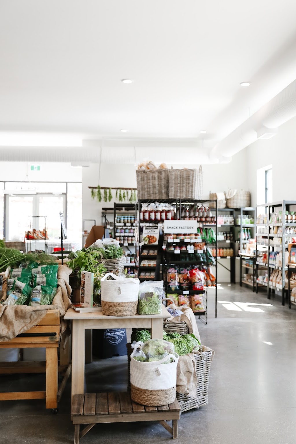 The Farmers Kitchen Grocery Store | 67082 Heatherdale Rd 25E, West Pine Ridge, MB R0E 1J0, Canada | Phone: (431) 482-1499