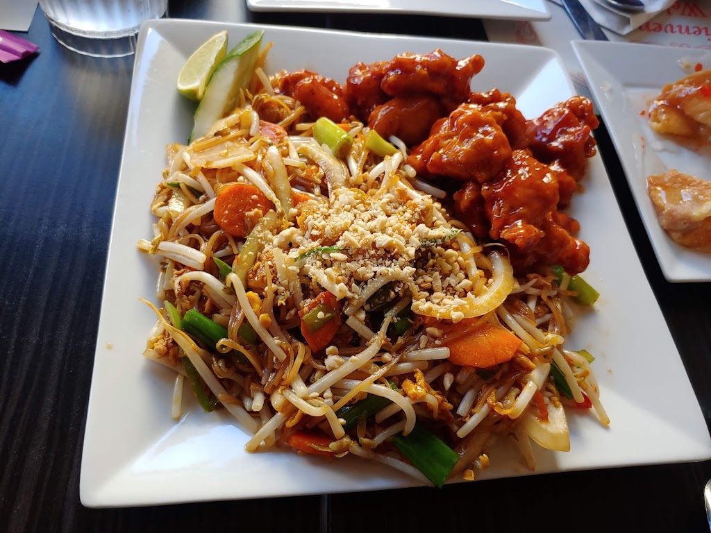 Chanchai | 11 Rue Wellington N, Sherbrooke, QC J1H 5A9, Canada | Phone: (819) 569-2666