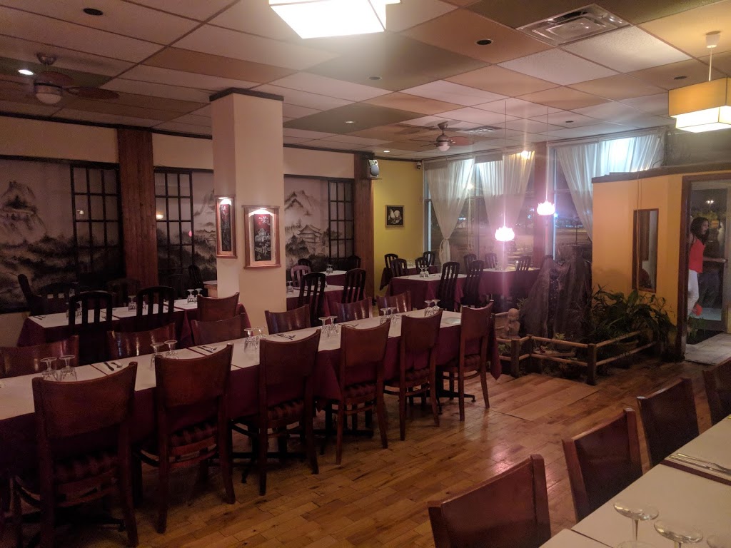 Restaurant Le Quai DOr | 294 Rue Gladstone, Greenfield Park, QC J4V 2P7, Canada | Phone: (450) 671-1122