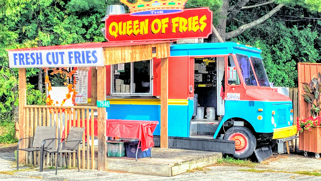 The Queen of Fries | 7546 ON-35, Norland, ON K0M 2L0, Canada | Phone: (705) 821-2825