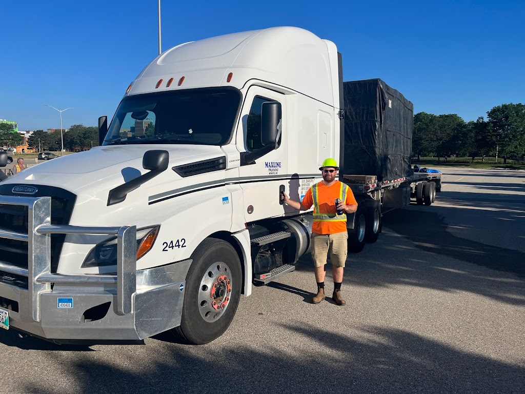 Maxline Trucking | 51 Steve Mymko Dr, Winnipeg, MB R3W 0K3, Canada | Phone: (204) 998-7255