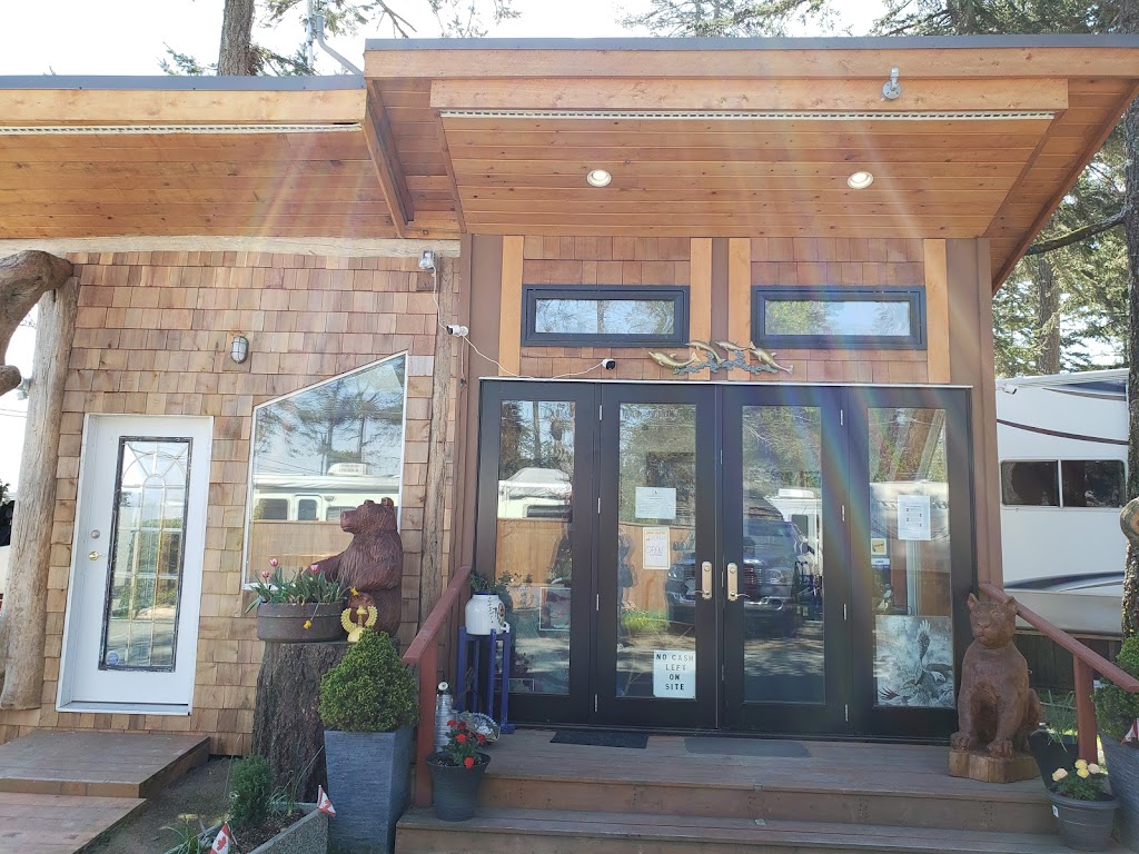 Shelter Bay Resort | 3860 S Island Hwy, Campbell River, BC V9H 1M5, Canada | Phone: (250) 923-5338
