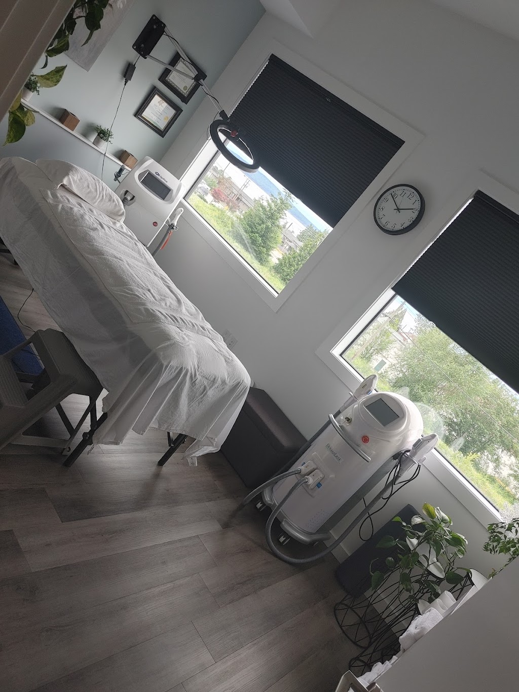 New Beginnings Laser Center | 4313 Alberta Ave, Powell River, BC V8A 5J7, Canada | Phone: (604) 413-0551