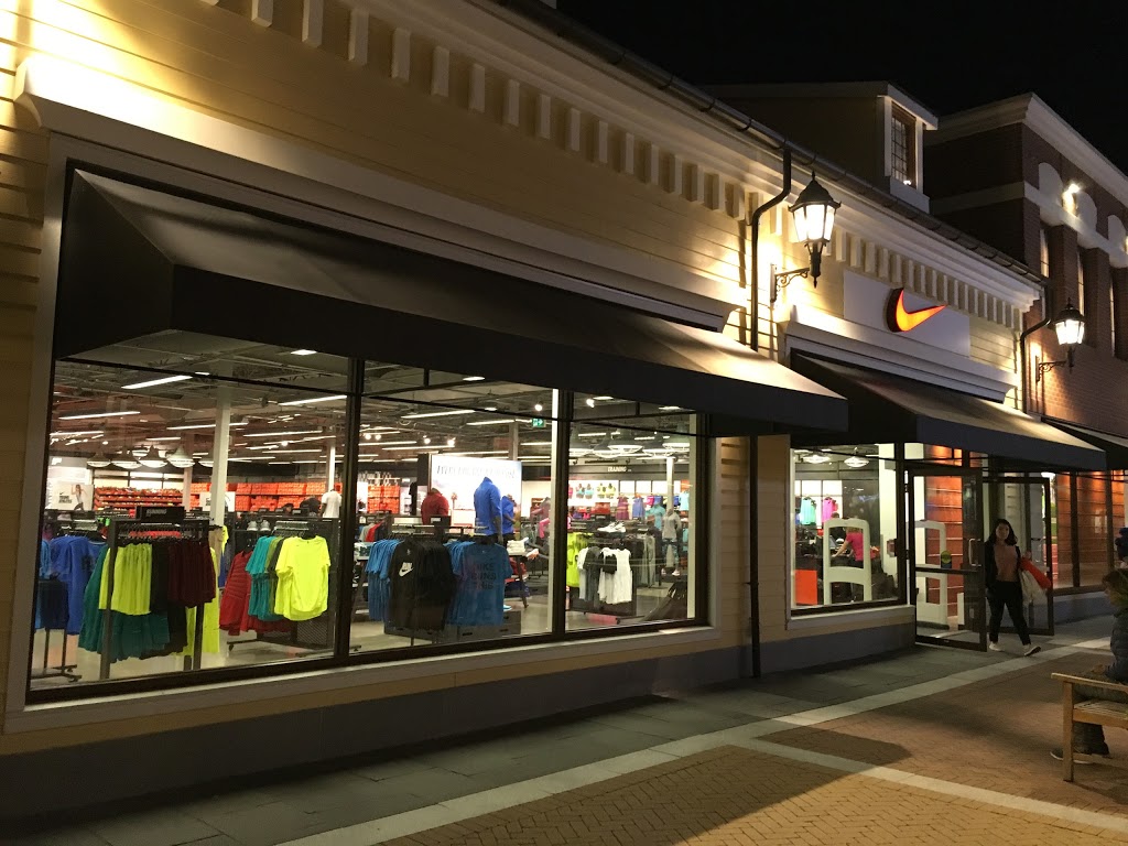 nike outlet vancouver airport
