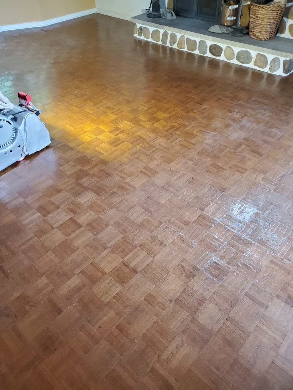 Sablage de plancher - Floor Sanding Roger Gosselin & Associé. | 20 Rue de la Dame Neuve, Lachute, QC J8H 1A1, Canada | Phone: (450) 562-4536