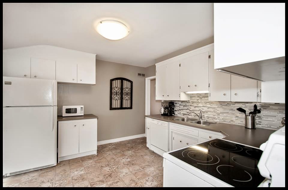 Touch of Colour | 397 Hartson Rd, London, ON N6H 4X8, Canada | Phone: (519) 859-1226