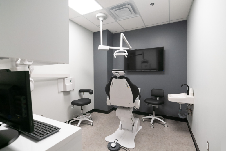 HealthOneTO Dental | HealthOne Dental, 110 Harbour St, Toronto, ON M5J 0B7, Canada | Phone: (416) 613-6233