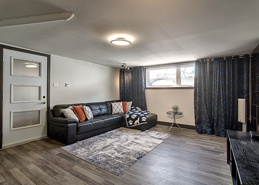 Chalets Nature | 1719 Rue Claire-Bonenfant suite 109, Québec, QC G2K 0N9, Canada | Phone: (418) 572-5595