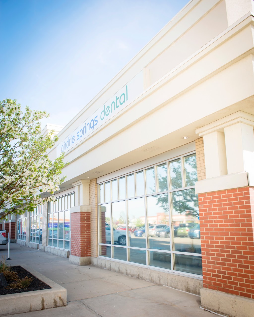 Airdrie Springs Dental | 2700 Main St S, Airdrie, AB T4B 2Y1, Canada | Phone: (403) 948-3575