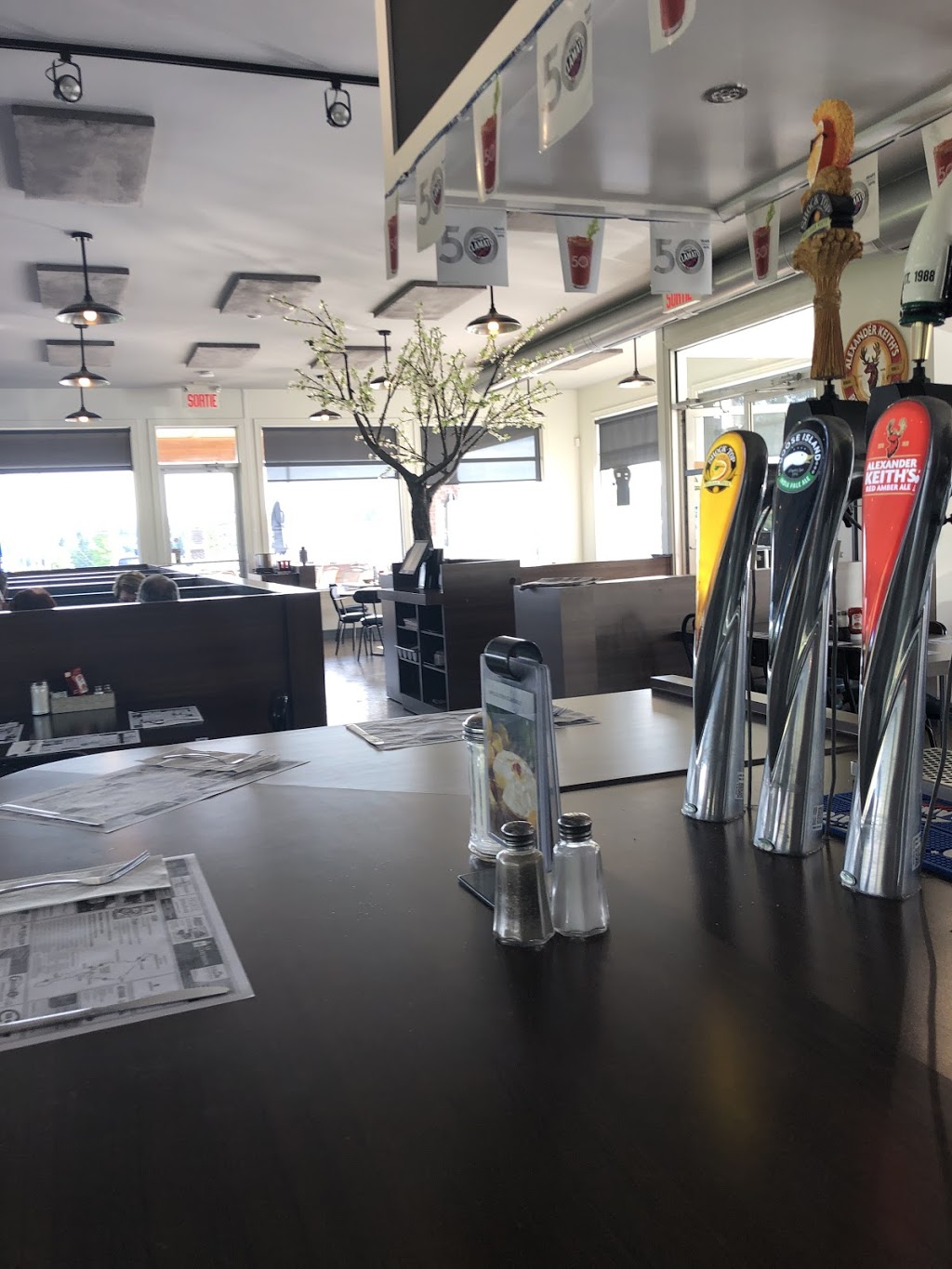 Le Ravitailleur | 2180 Rue Laval, Marston, QC G0Y 1G0, Canada | Phone: (819) 554-6222