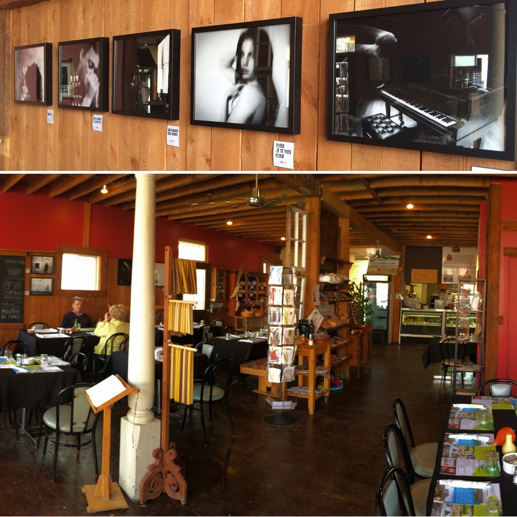 Le Marche Public Mante du Carre | 6 Rue Daniel Johnson, Danville, QC J0A 1A0, Canada | Phone: (819) 839-2843