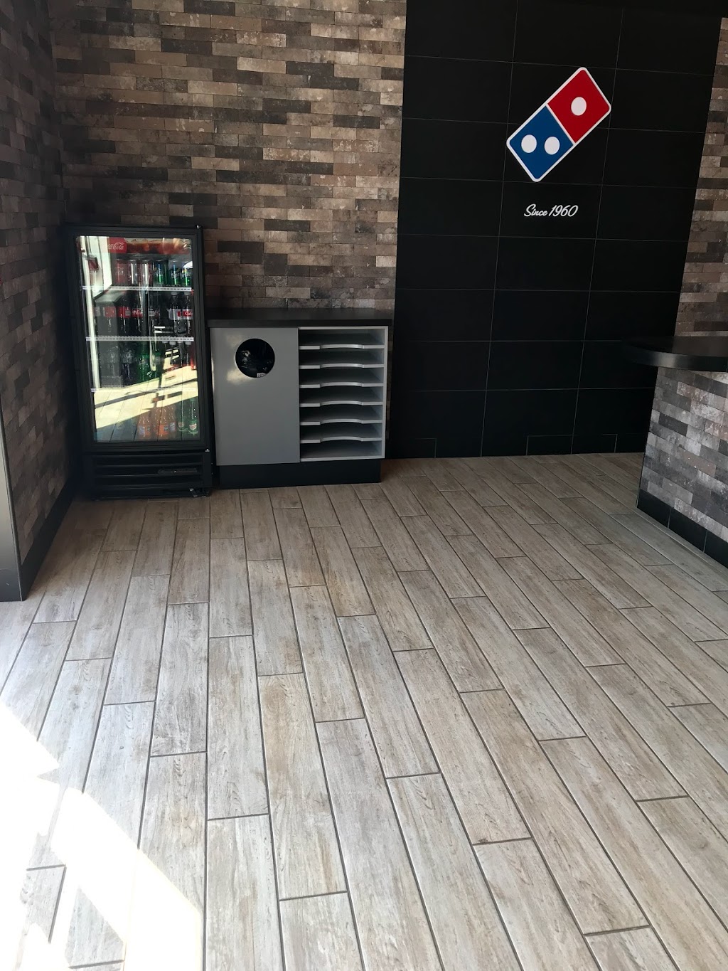 Dominos Pizza | 372 Taunton Rd E, Whitby, ON L1R 0H4, Canada | Phone: (905) 655-0007