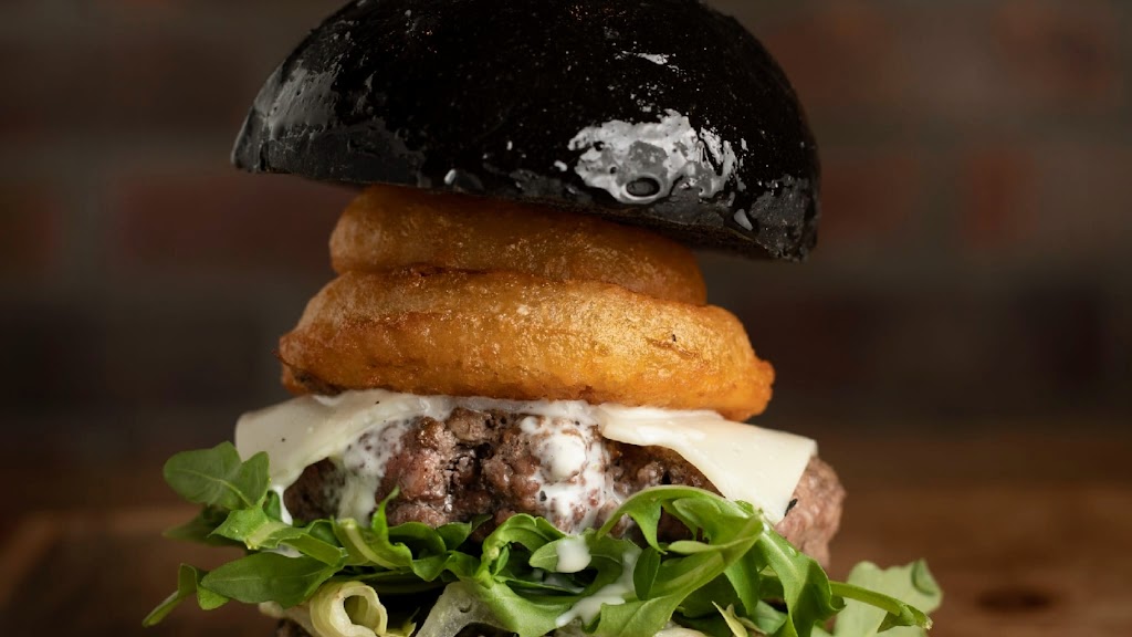 Meat The Bun | 9080 25 Ave SW #118, Edmonton, AB T6X 2H4, Canada | Phone: (587) 754-5863