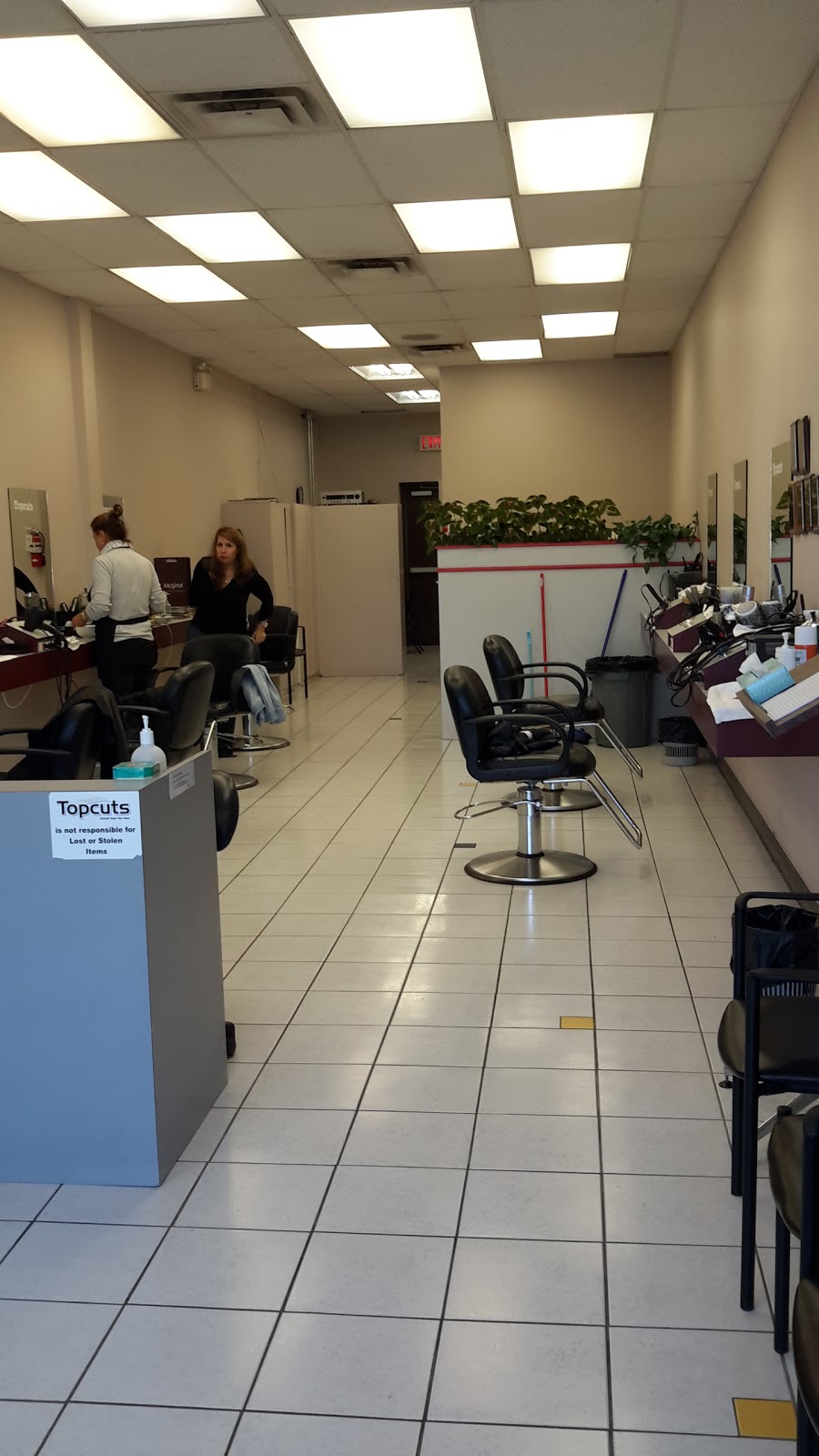 Topcuts | 11000 Yonge St, Richmond Hill, ON L4C 3E4, Canada | Phone: (905) 770-0300