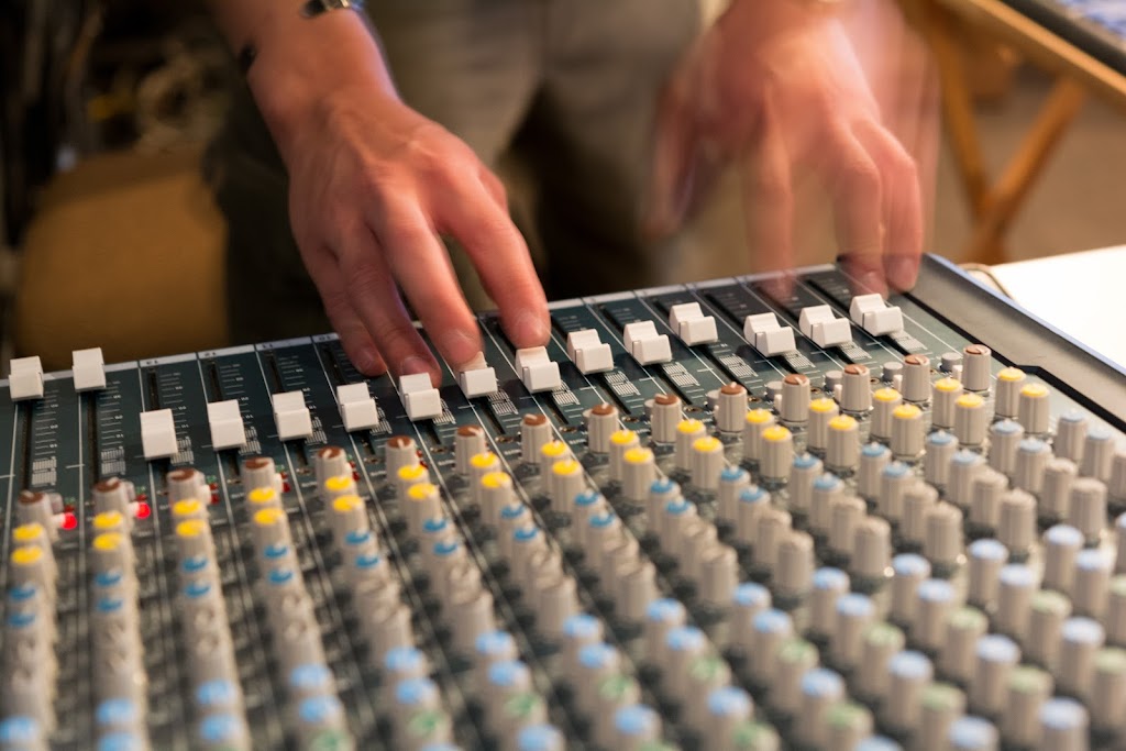 Holland Audio Productions | 139 Millstone Ct, Lucasville, NS B4B 1X7, Canada | Phone: (902) 483-8000
