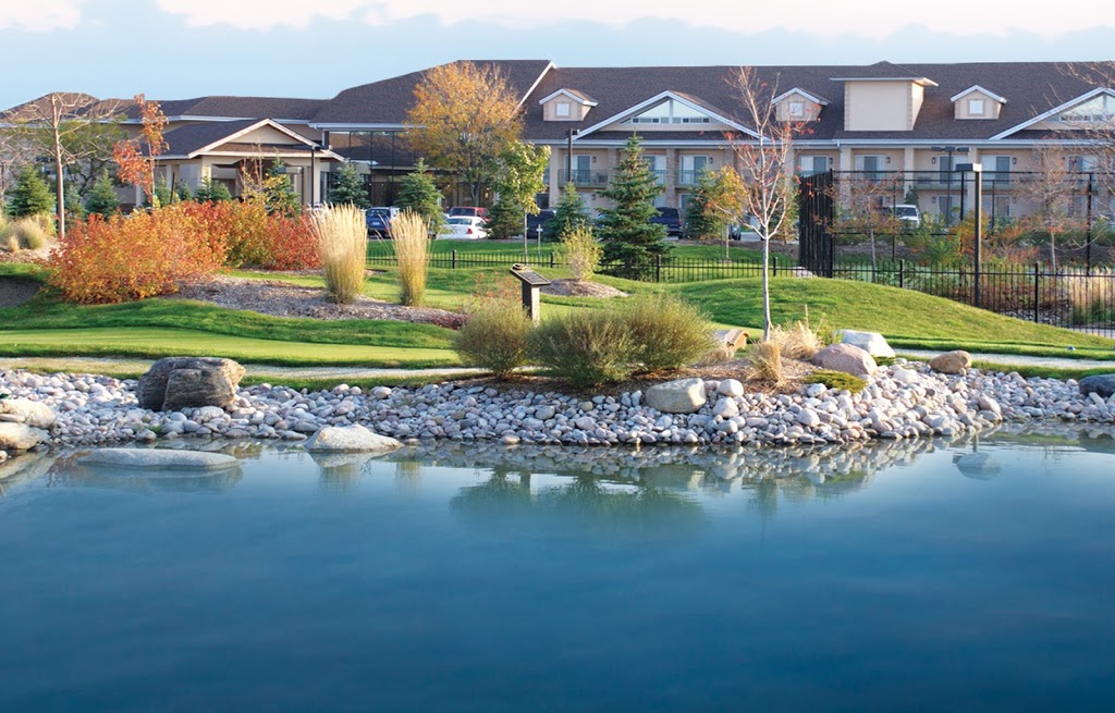 Georgian Bay Hotel, Trademark Collection by Wyndham | 10 Vacation Inn Dr, Collingwood, ON L9Y 5G4, Canada | Phone: (800) 696-5487