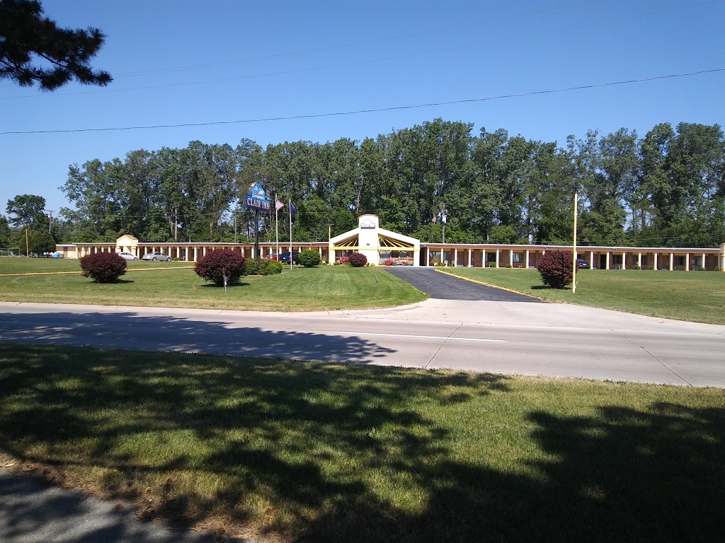 Clair Inn | 70 Gratiot Blvd, Marysville, MI 48040, USA | Phone: (810) 364-8400