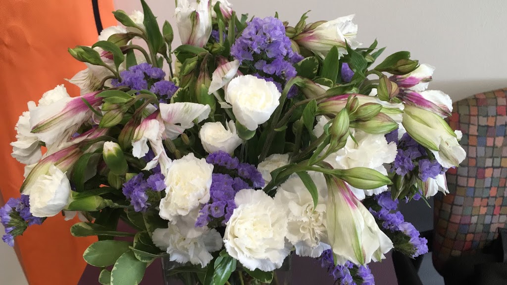 Talisman Flowers | 471 Hazeldean Rd, Kanata, ON K2L 4B8, Canada | Phone: (613) 831-3939