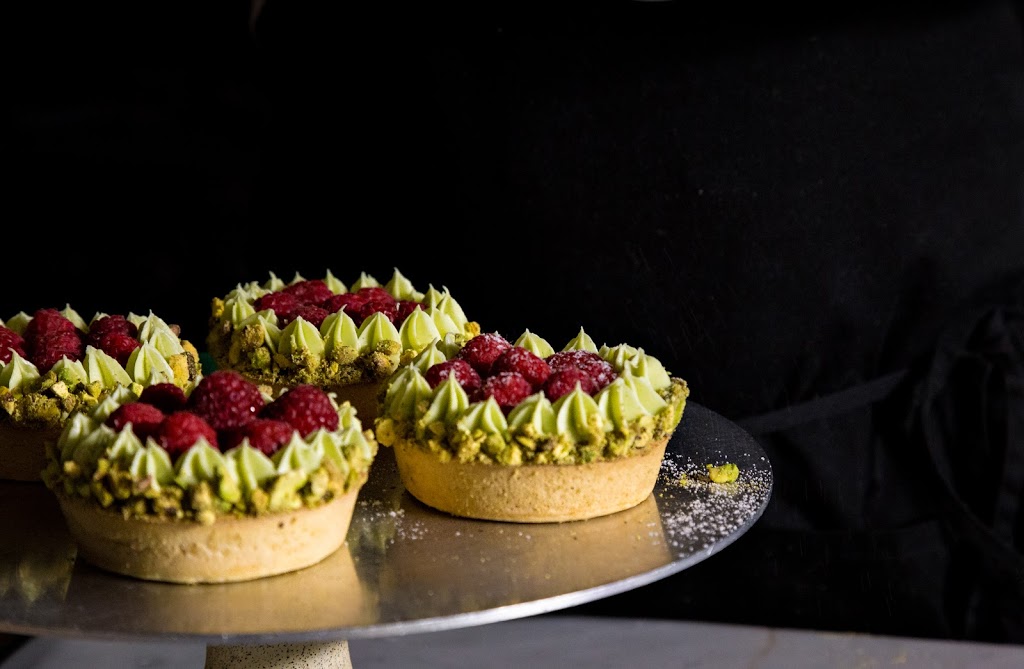 Pâtisserie Aveline | 88 Rue du Roi, Sorel-Tracy, QC J3P 4M8, Canada | Phone: (450) 743-6925