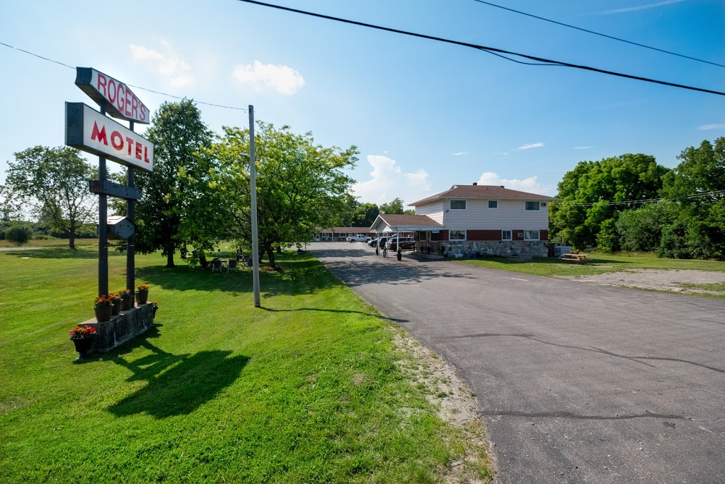 Rogers Motel | 178 Lombard St, Smiths Falls, ON K7A 5B8, Canada | Phone: (613) 283-5200