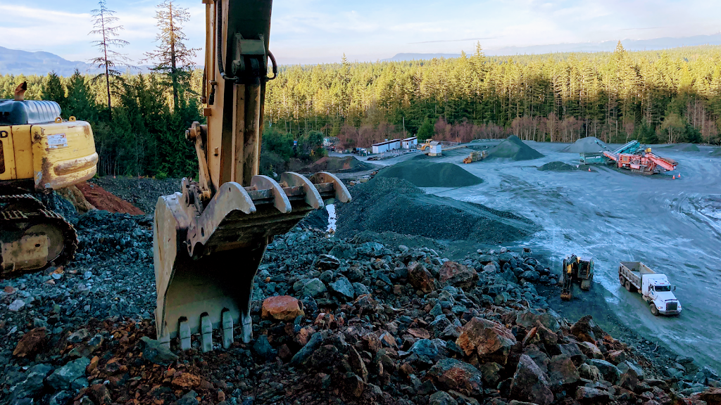 Spider Lake Rock And Gravel Ltd | 2800 Marshland Rd, Qualicum Beach, BC V9K 2L7, Canada | Phone: (250) 927-7625