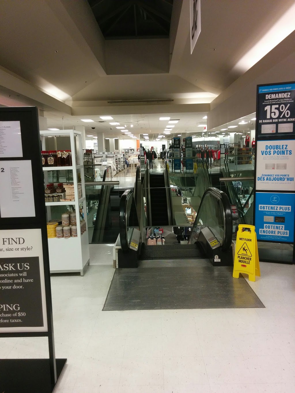 Hudsons Bay | 110 Place dOrléans Dr, Orléans, ON K1E 2L9, Canada | Phone: (613) 837-8274